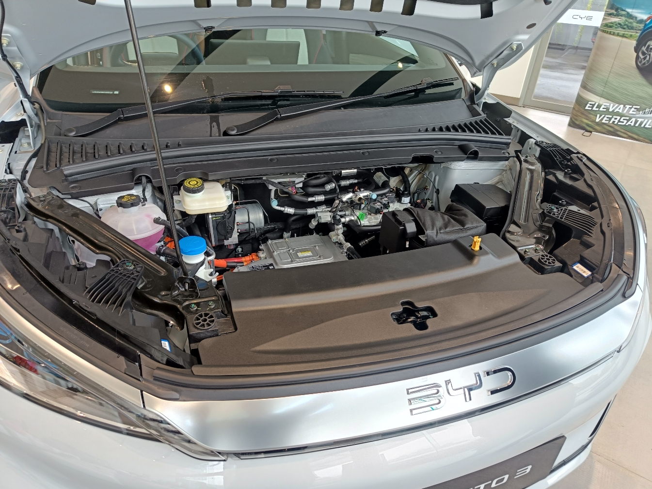 Wajib Tahu Apakah Mobil Listrik Pakai Oli? Berikut Penjelasan Mekanik