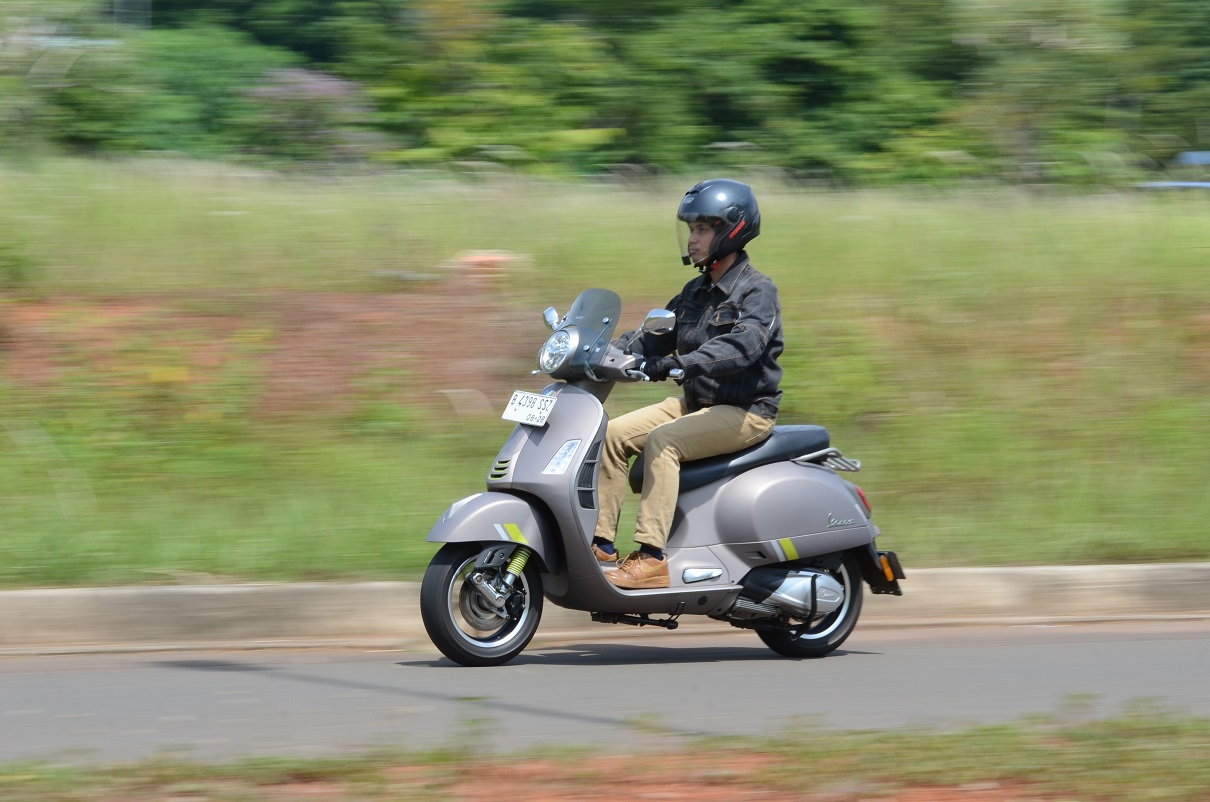 Baru Tahu, Ternyata Vespa Matic Cocoknya Pakai Bensin Oktan Segini