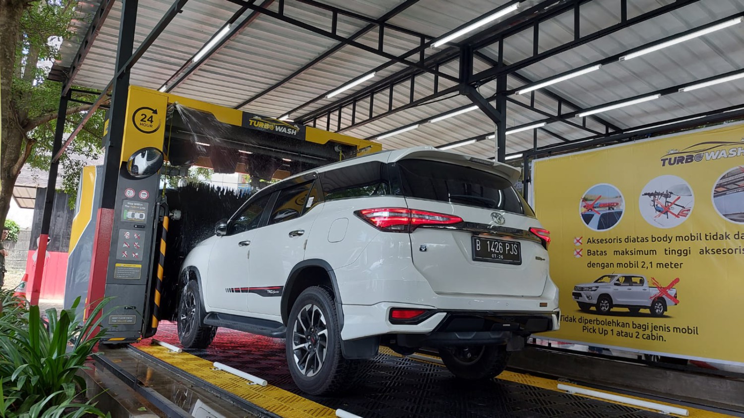 Kerap Dibiarkan Kotor, Malas Cuci Kolong Mobil Berdampak Seperti ini