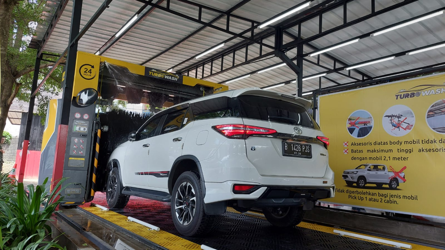 Kerap Dibiarkan Kotor, Malas Cuci Kolong Mobil Berdampak Seperti ini