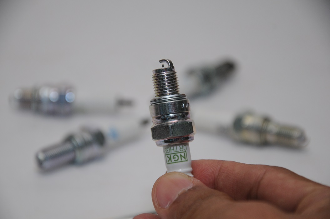 Bisa Bikin Boros BBM, Kenali Gejala dan Ciri Busi Motor Minta Diganti