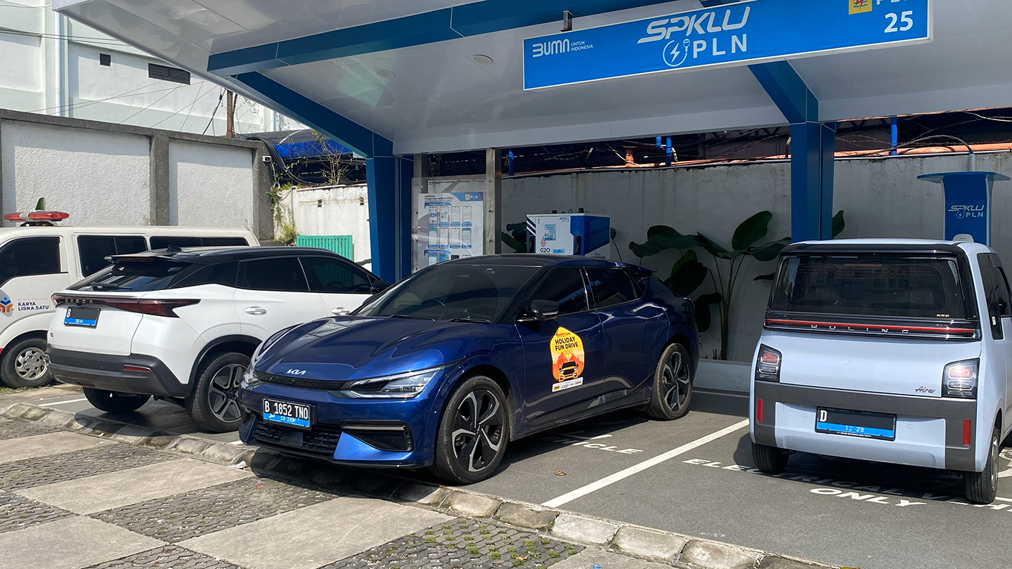 Dilengkapi SPKLU, Ini Deretan Rest Area di Jawa Barat yang Ramah Mobil Listrik