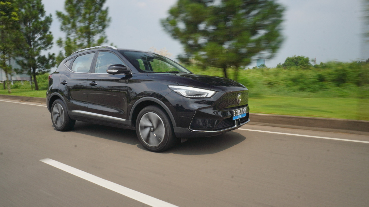 Gak Kalah Ganteng Dari Rivalnya, Segini Konsumsi Listrik MG ZS EV