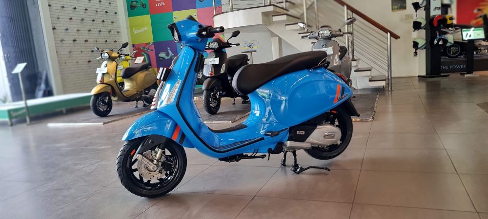Sama-sama Pakai Mesin 150 cc, Lebih Kencang Vespa LX 150 atau Sprint?