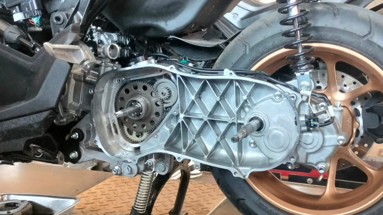 Yamaha, Servis CVT Yamaha NMAX, Biar Nyaman Antar Jemput Anak Sekolah, Biayanya Segini
