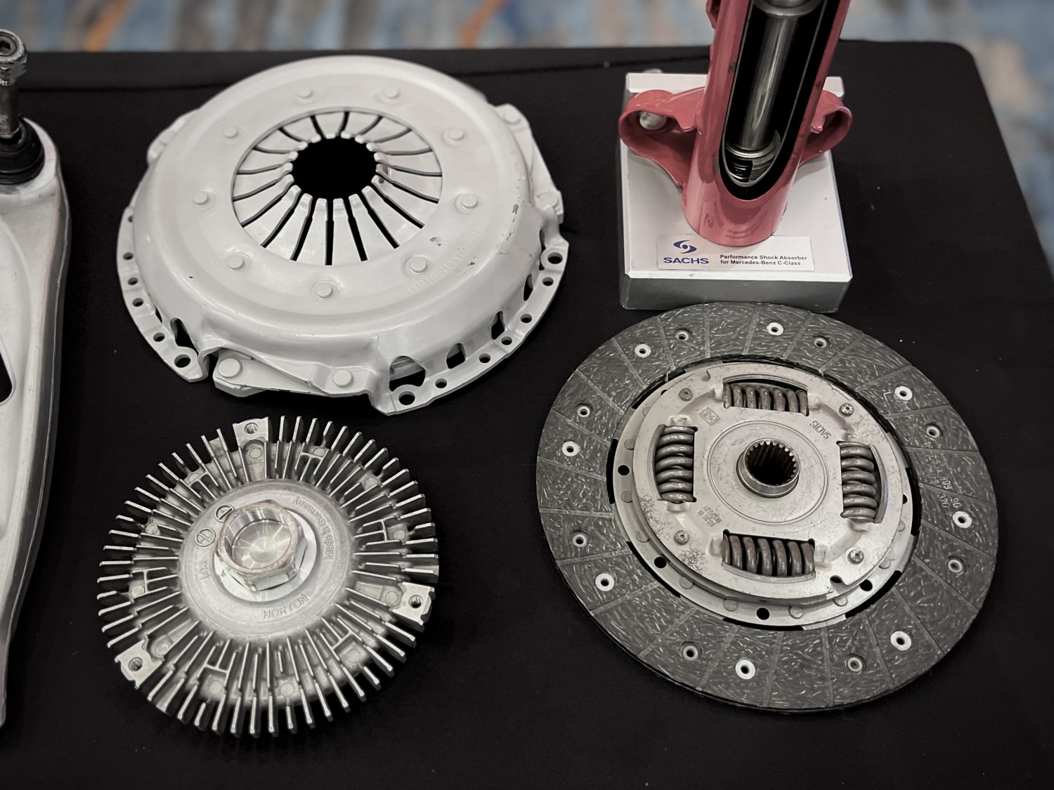 Pelat Kopling Mobil Mulai Aus, Pahami Dulu Beberapa Tandanya