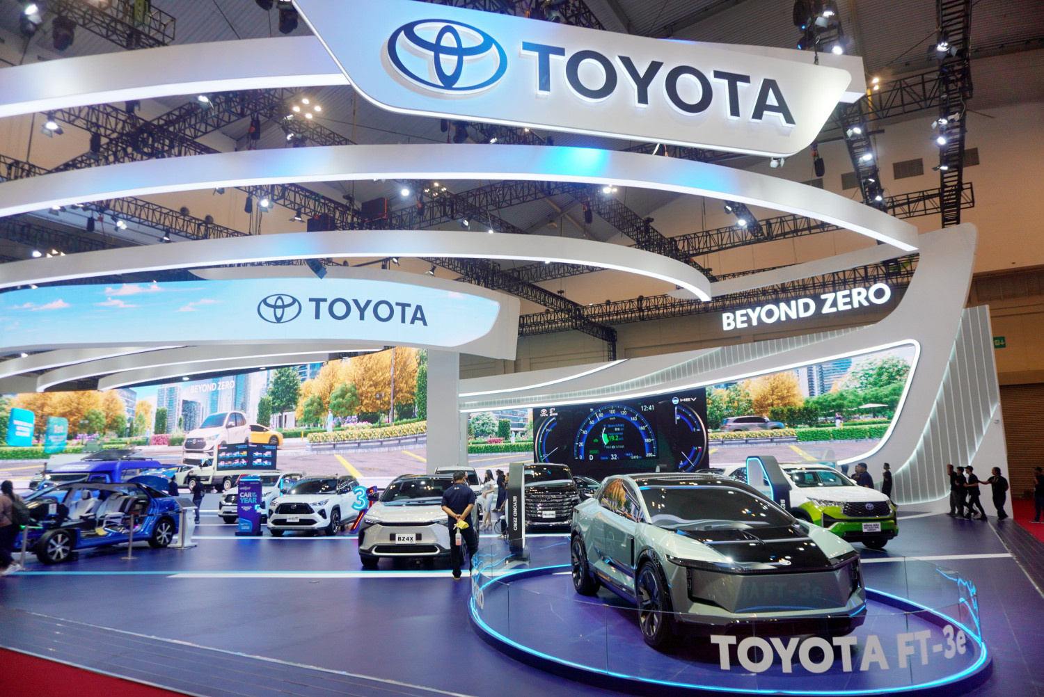 Toyota, Toyota Pastikan Tiga Model Elektrifikasi Baru Debut di IIMS 2026