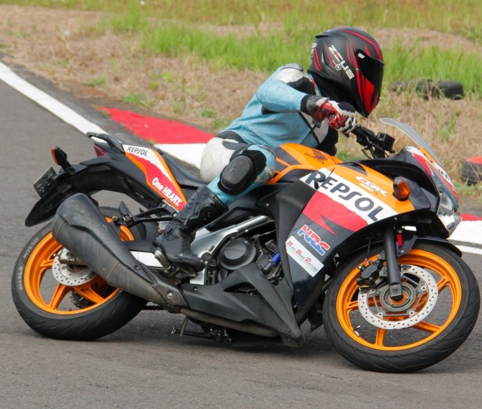 Sulit Dipercaya, Harga Motor Sport 250 cc Ini Enggak Sampai Rp 15 Juta