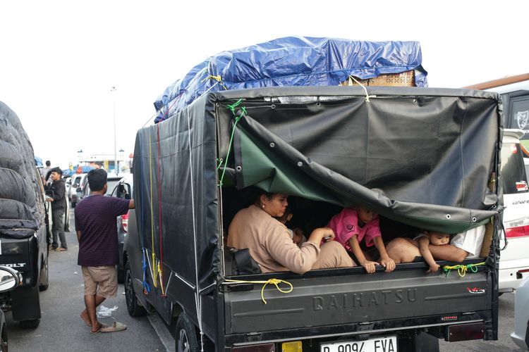 Angkut Penumpang Pakai Mobil Pikap Kesalahan Fatal, Aturannya Jelas Ada di Sini