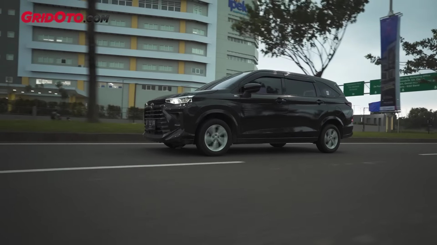 Mobil Irit Murah Buat Keluarga, Segini Konsumsi BBM Toyota Avanza 1.3
