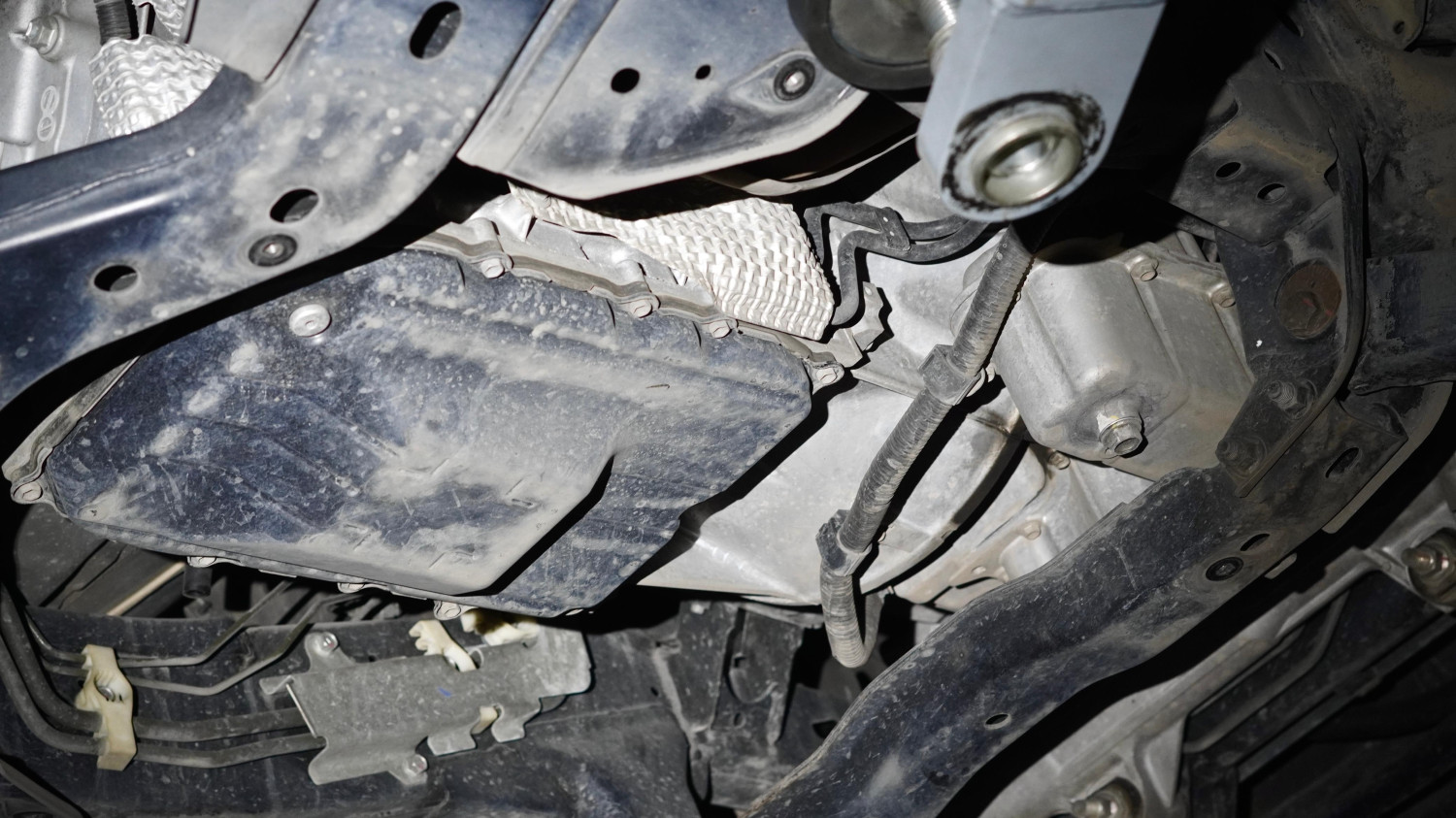 Dua Cara Mudah Ini Bisa Deteksi Kebocoran Oli Transmisi Matik Di Mobil Bekas