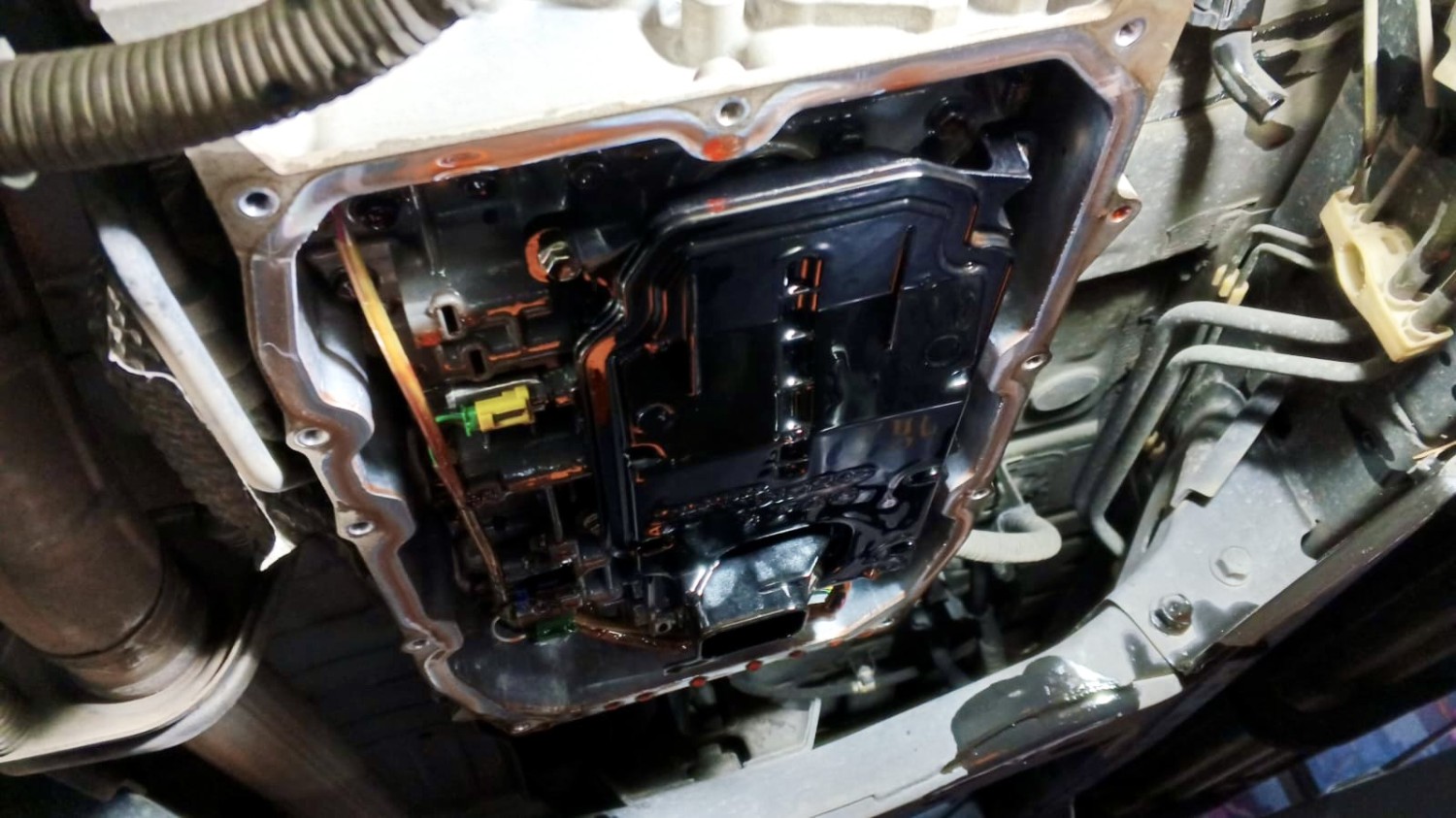 Oli Transmisi Matic Mobil Jangan Sampai Tertukar, Ini Dampaknya