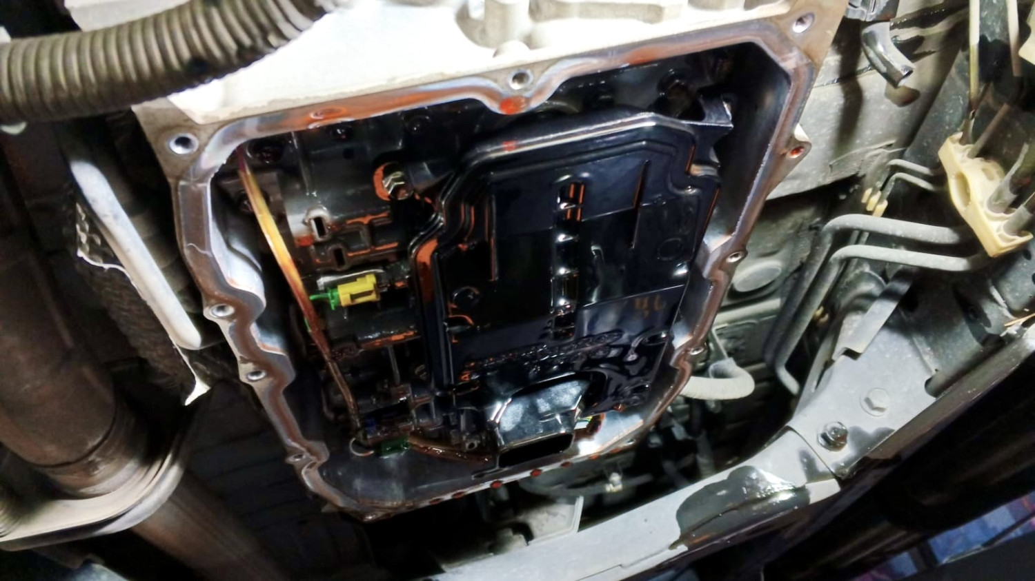 Alasan Wajib Cek Filter Oli Transmisi Matik Mobil Secara Berkala