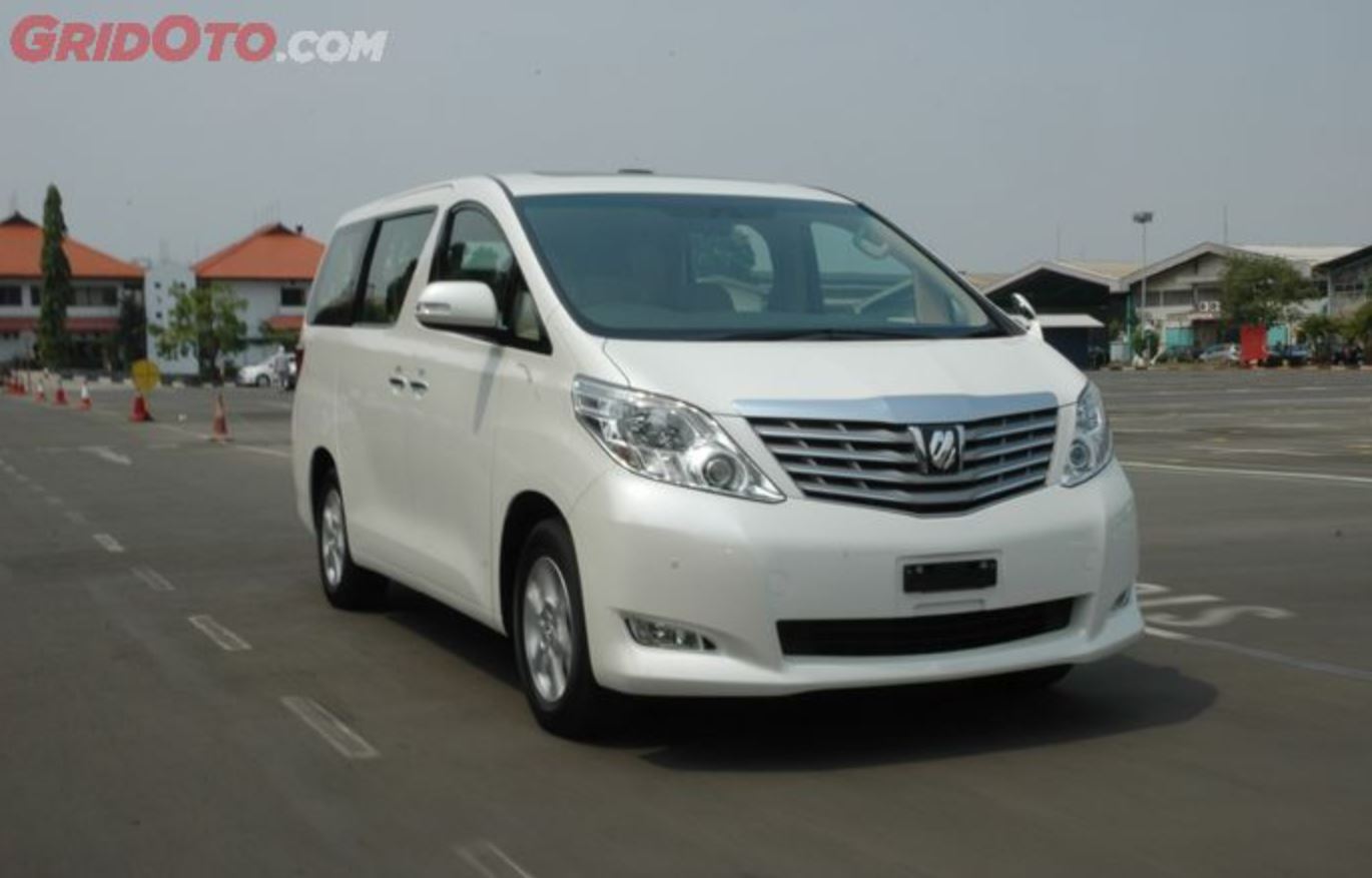 Kaca Spion Mobil Pecah Jangan Panik, Segini Biaya Perbaikannya