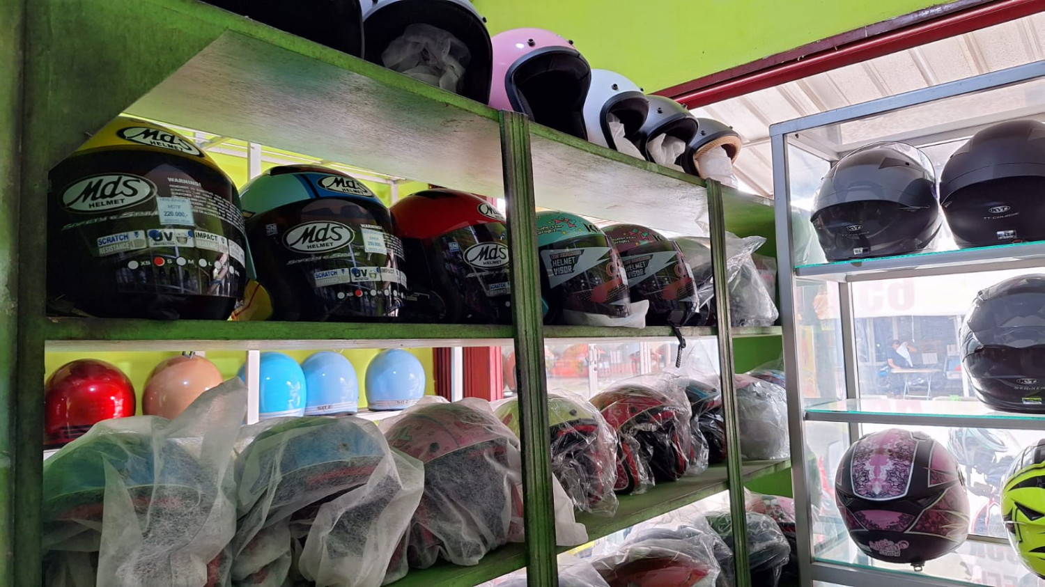 Touring, Logo SNI Bukan Jaminan, Simak Tips Pilih Helm Baru Sebelum Touring Libur Lebaran