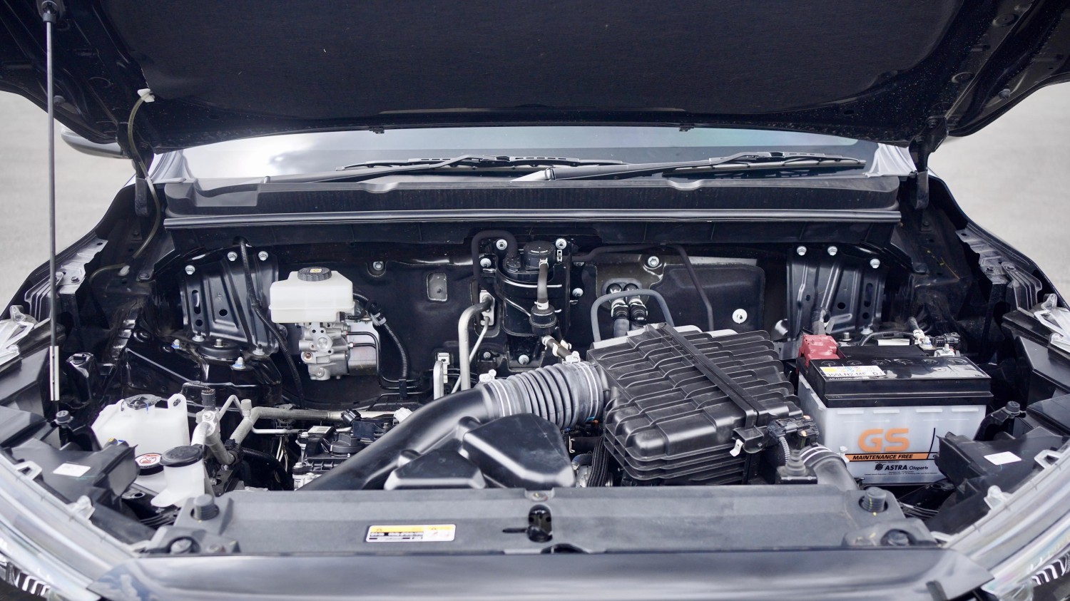 Enggak Banyak Orang Tahu, Begini Cara Mudah Merawat Aki Mobil