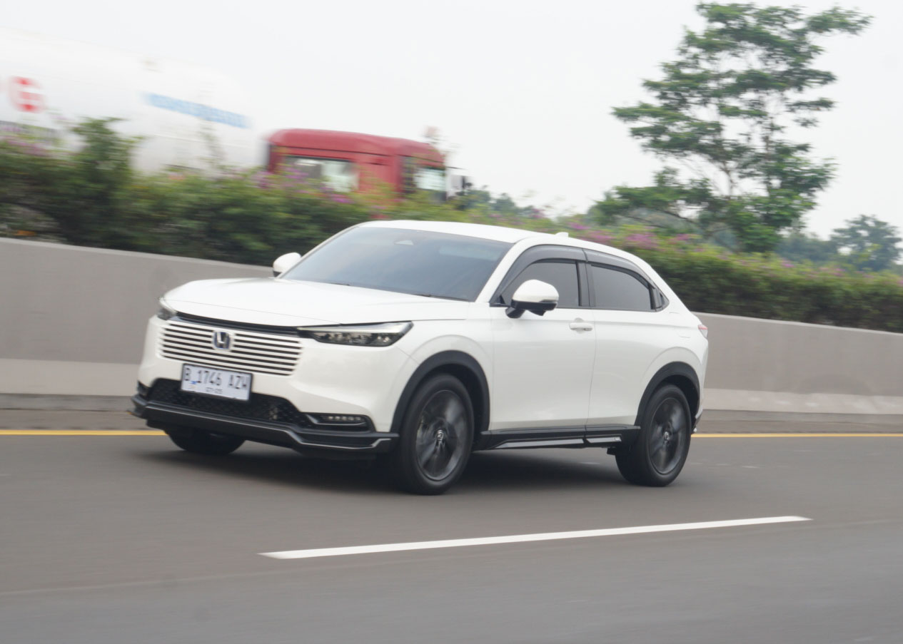 Hybrid Seru Bawa Honda HR-V e:HEV Juara Small SUV GridOto Award 2025
