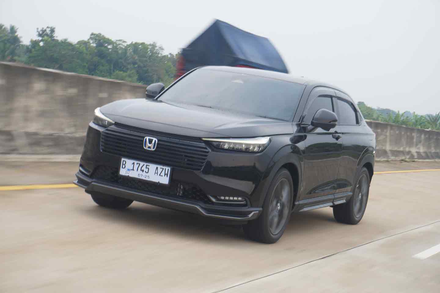 Adu Irit SUV Hybrid Rp 400 Jutaan JAECOO J7 SHS Vs Honda HR-V RS e:HEV
