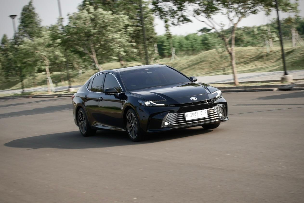 Harga Beda Dua Kali Lipat, Konsumsi BBM Dua Mobil Ini Beda Tipis