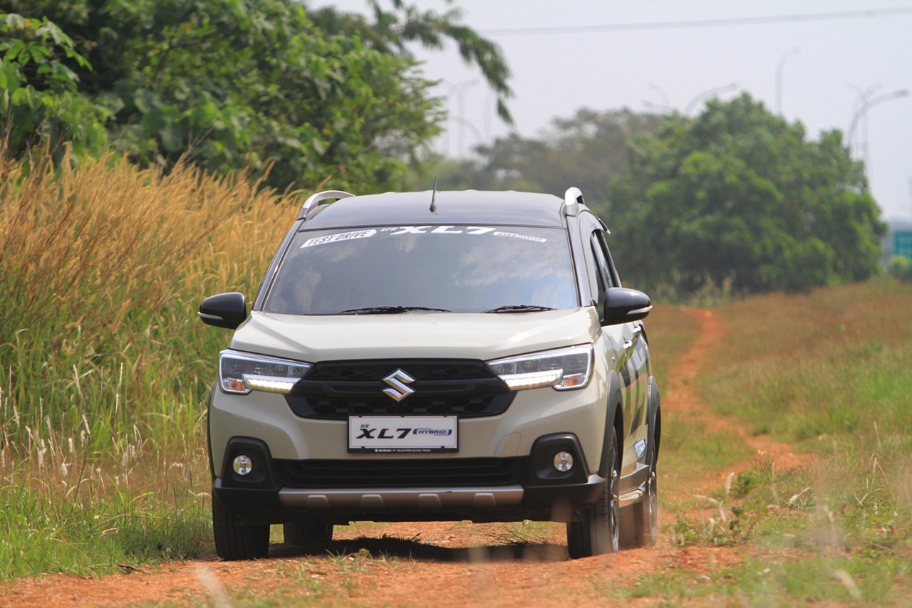 Suzuki , Suzuki XL7, 5 Kelebihan Suzuki XL7 Alpha Hybrid, Mobil Keluarga Paling Masuk Akal di Indonesia