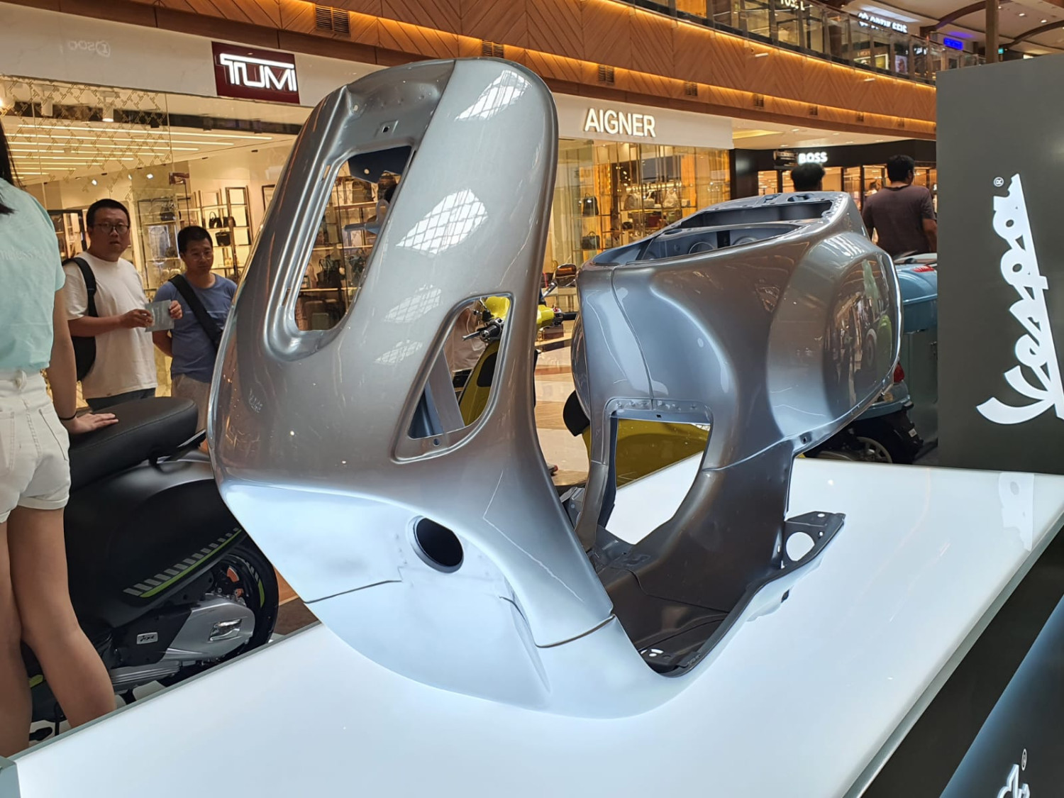 Ternyata Begini Syaratnya Ganti Rangka Vespa Matic di Bengkel Resmi