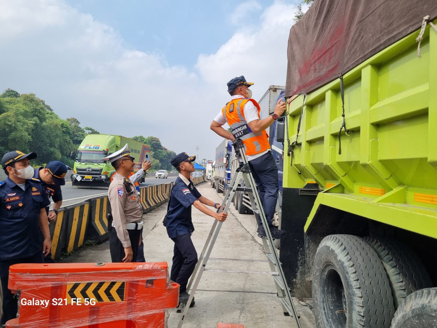 Kadung Geregetan, Pemerintah Gunakan Pelacak Canggih Ini Untuk Tertibkan Truk ODOL