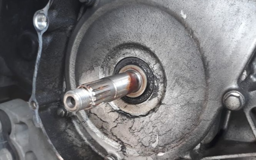 Ini Penyebab Oli Mesin Motor Matic Rembes ke CVT Pasca Mudik Lebaran