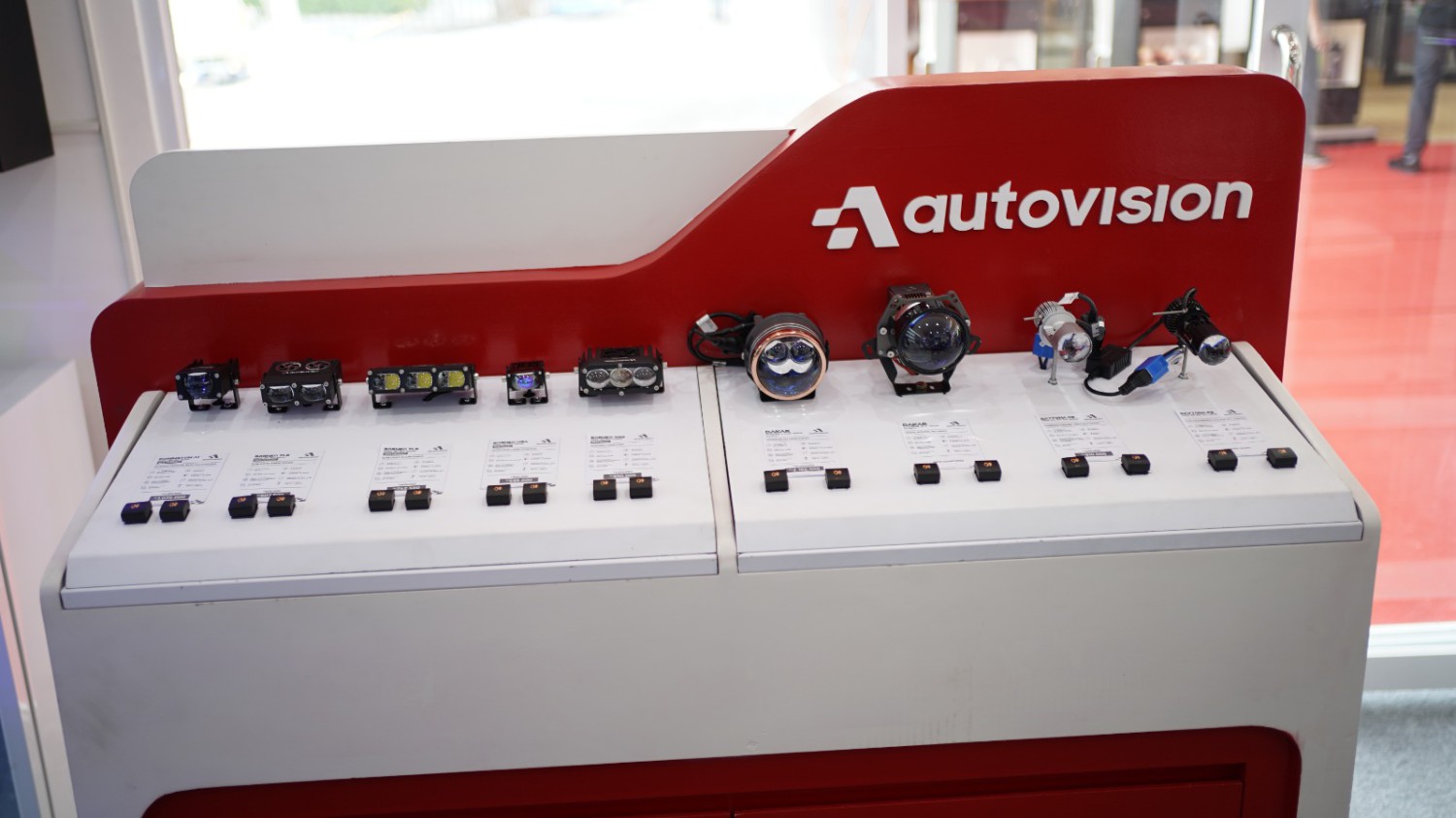 Banyak Jadi Buruan, Ini Jenis Lampu Mobil Autovision yang Paling Laris