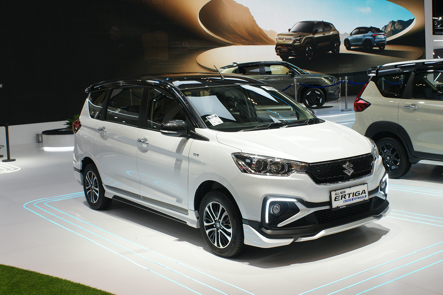 Mesti Paham, Ini Beda Hybrid di Toyota Veloz dengan Suzuki Ertiga