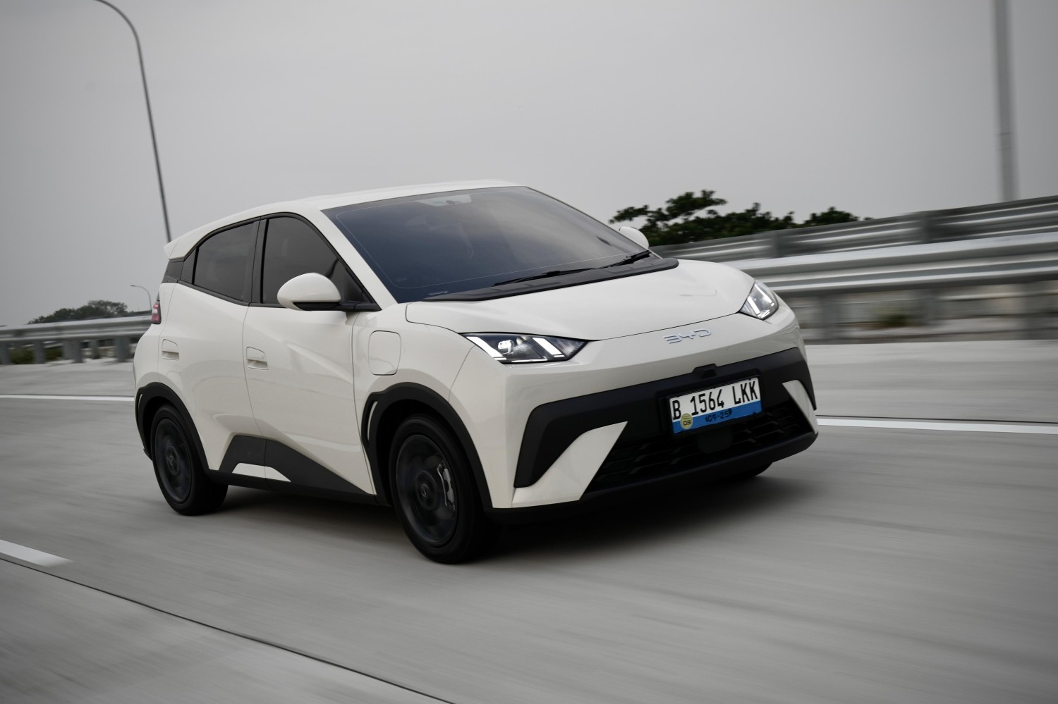 Selisih Rp 64,9 Juta, Bedah Performa BYD Atto 1 Vs JAECOO J5 EV