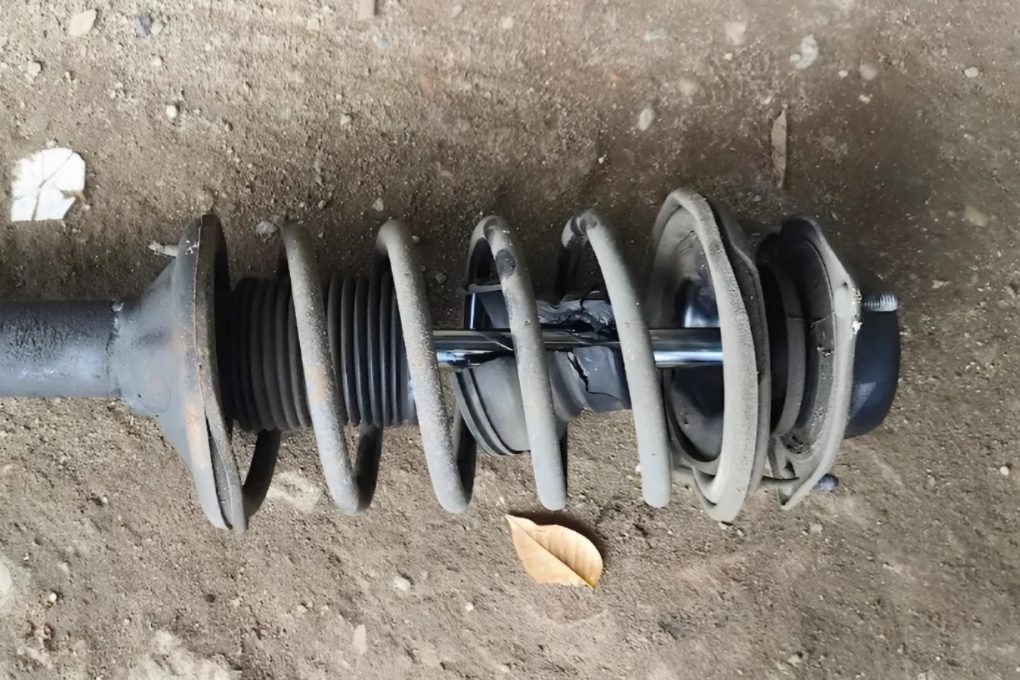 Mobil Terasa Miring? Shockbreaker Lemah Bisa Jadi Penyebabnya