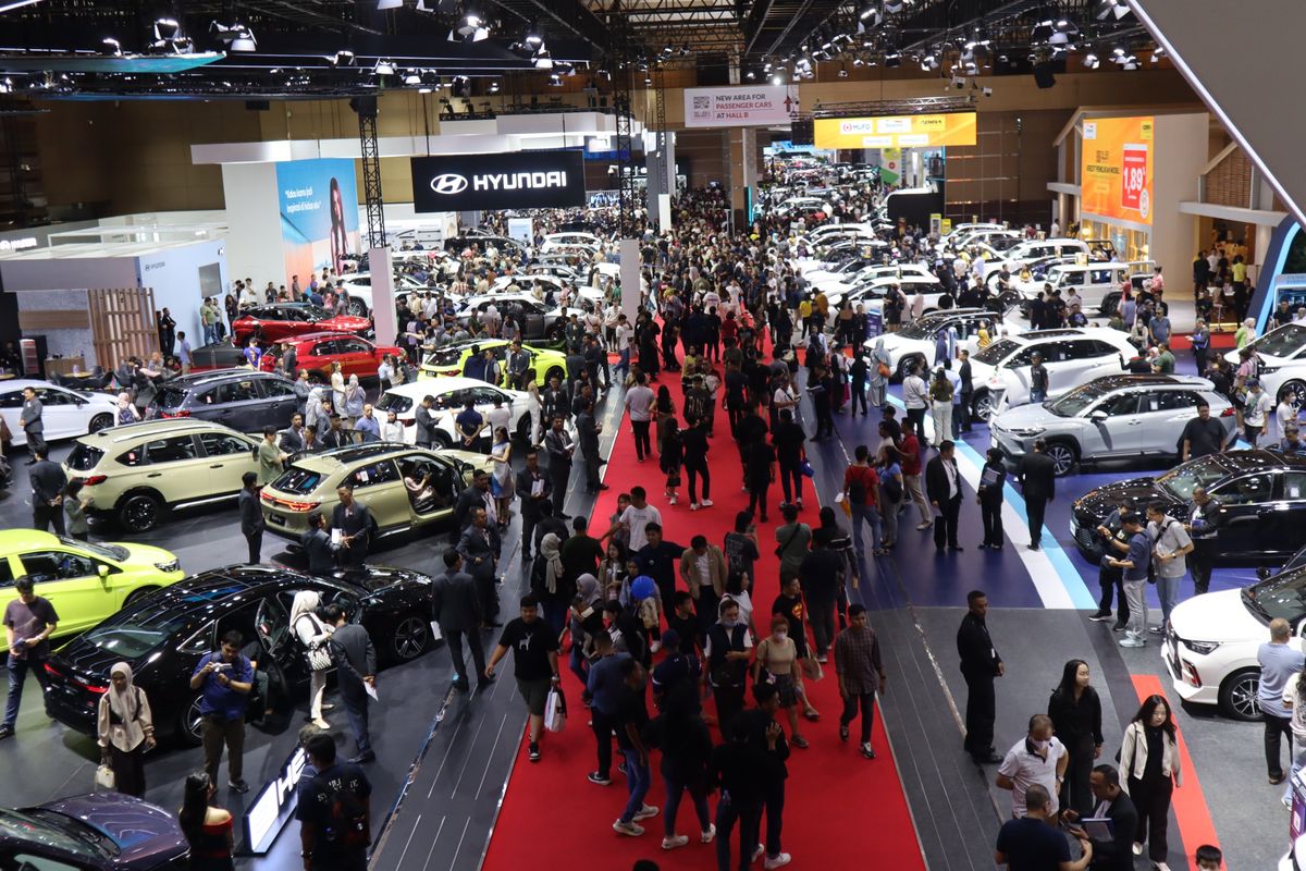 Test Drive, MMKSI Tampilkan 10 Mobil di IIMS 2026, Sediakan 4 Unit Test Drive