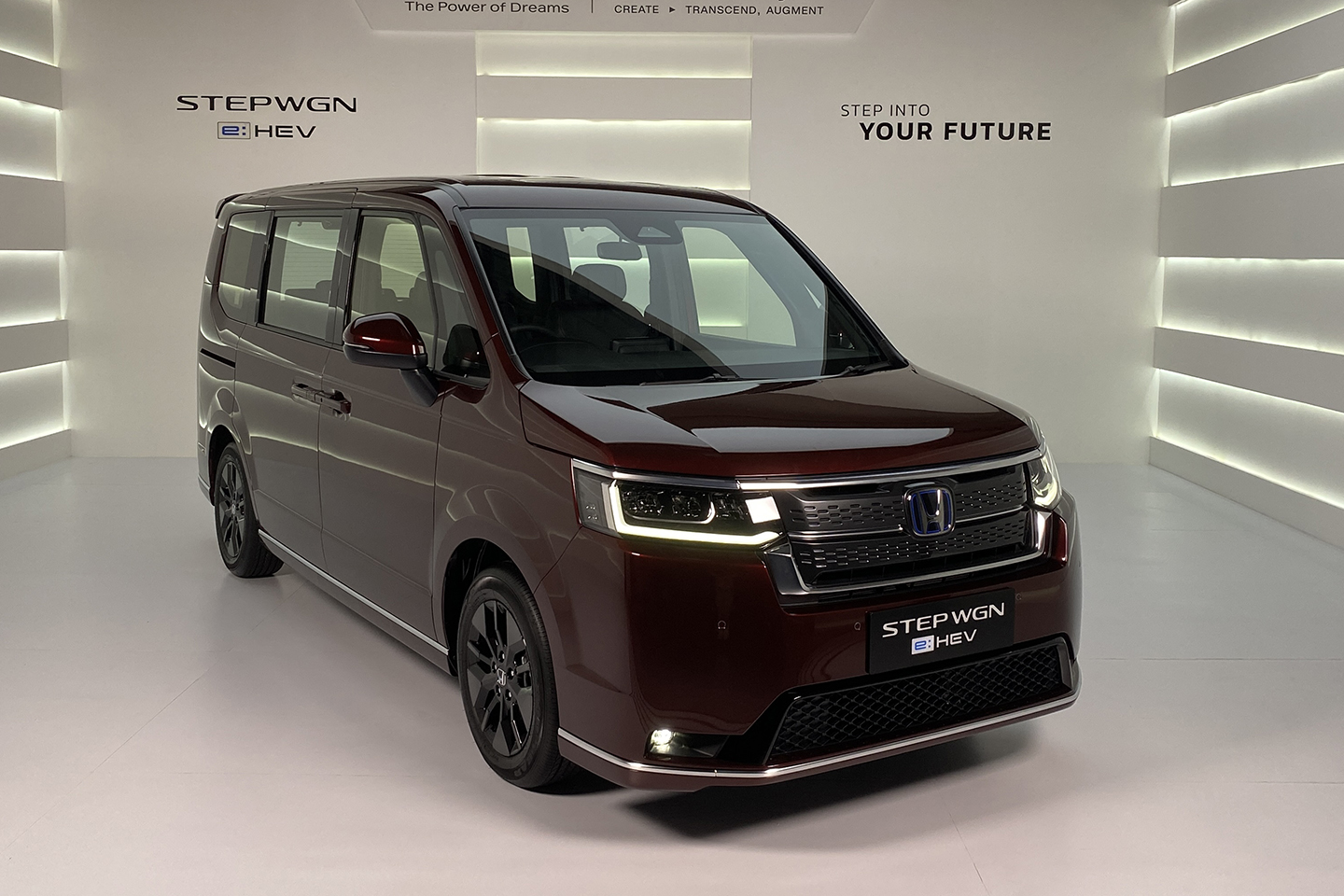 Begini Rasanya Duduk Di Jok Paling Belakang Honda Step WGN Hybrid
