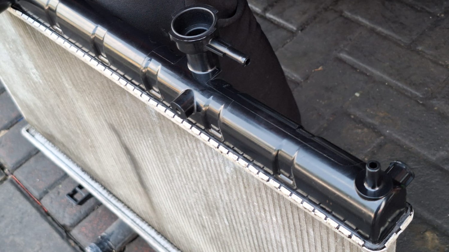 Jangan Sepelekan Radiator, Ini Penyebab Mesin Mobil Mudah Panas