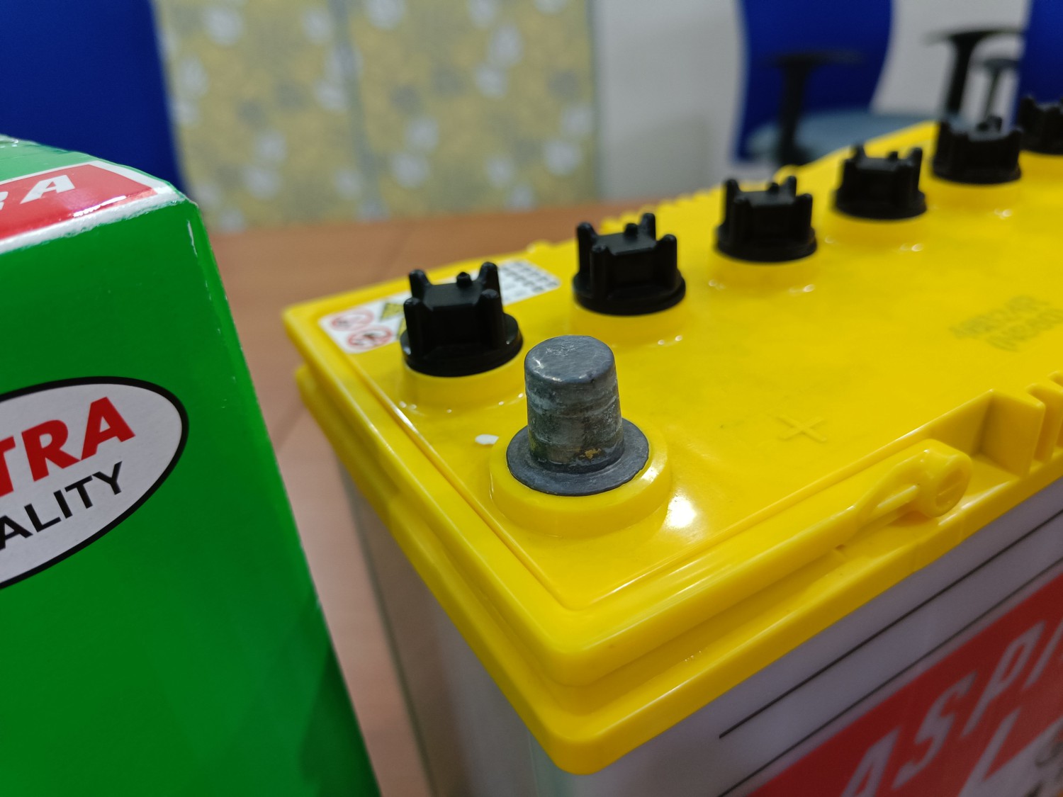 Enggak Boleh Isi Air Aki Terlalu Penuh, Ini Dia Kata Pabrikan Aki