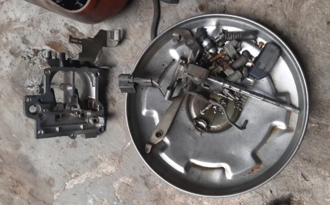 Ternyata Ini Penyebab Karburator Mobil Banjir Bensin, Ini Solusinya