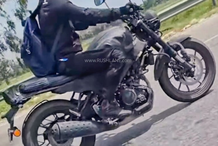 Yamaha XSR 155 Berkamuflase Terciduk Sedang Tes Jalan, Ada Part Baru