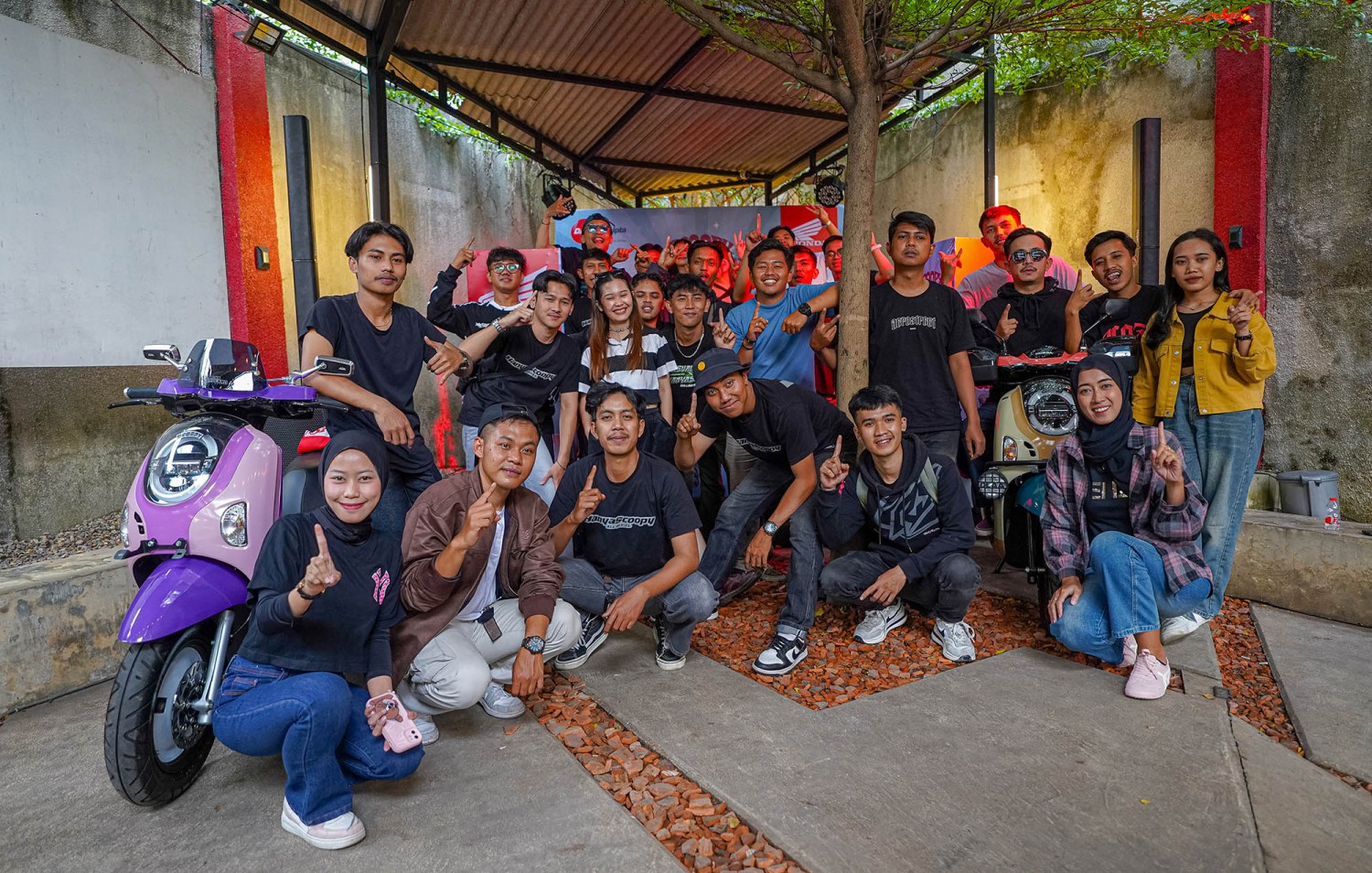 Scoopy Coffee Rave 2025 Sukses, Ajak Ridding Anak-anak Muda Sambil Belajar Sejarah Bandung