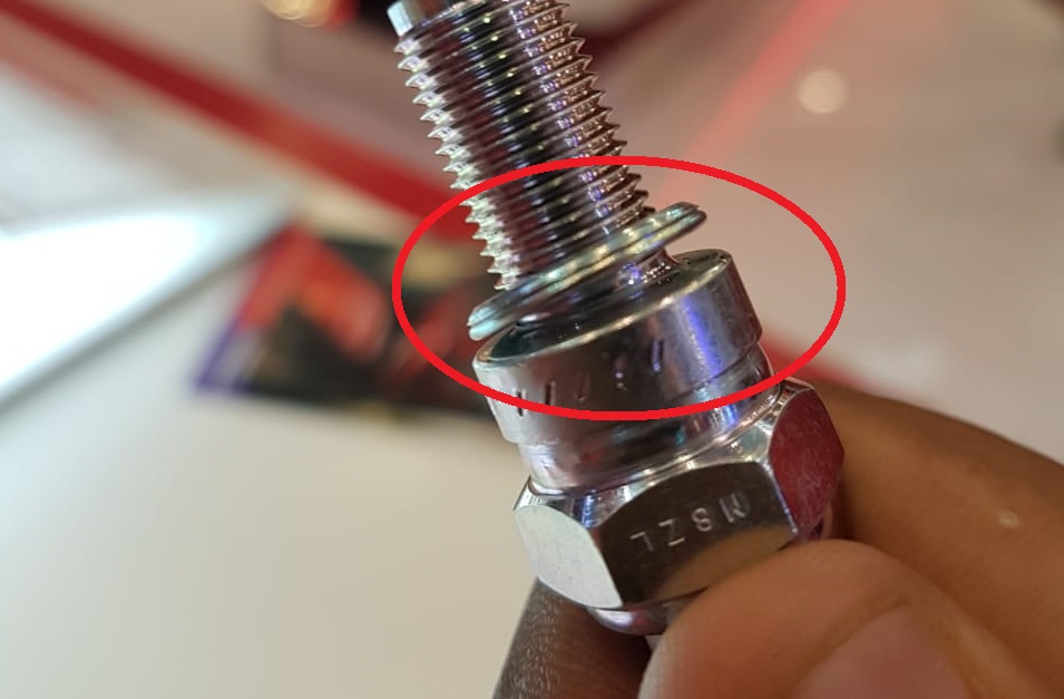 Ini Sebabnya Ring Yang Ada di Busi Motor Jangan Sampai Dilepas