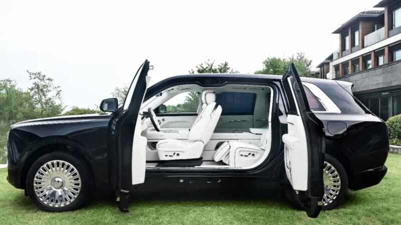 Pabrik Pengering Rambut RIlis Mobil Listrik, Desain Mirip Mobil Sultan Ini