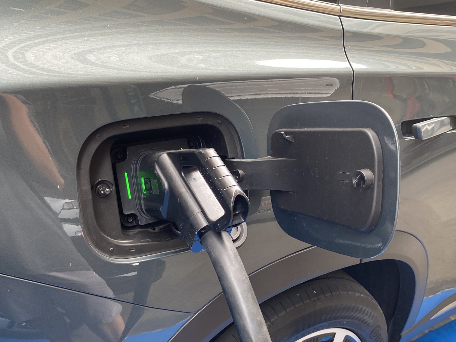 Ditinggal Makan Eh Penuh, Chery Tiggo 8 CSH Bisa Dicas Secepat Ini