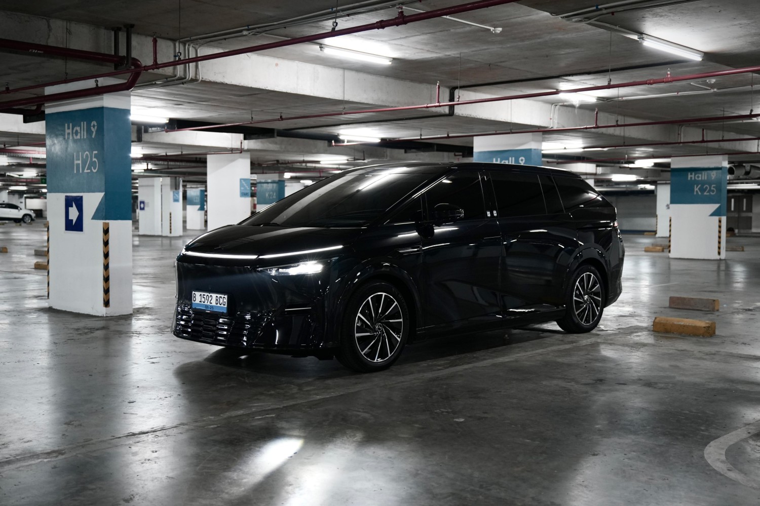 Kemewahan XPENG X9 Layaknya Executive Lounge Berkat Lima Hal Ini