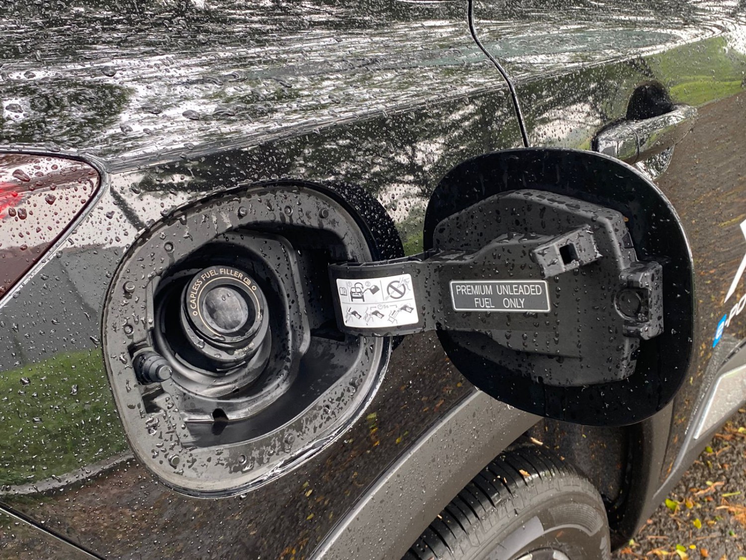 Ini Bahaya Tutup Tangki Bahan Bakar Mobil Bekas Kotor Dibiarkan Pasca Lebaran