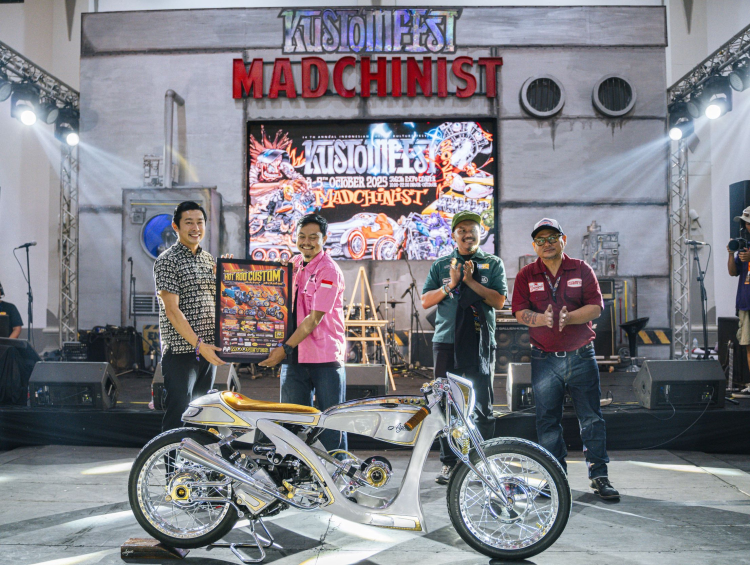 Wujud 3 Stylo 160 Custom Garapan Builder HDRP 2025, Salah Satunya Gas ke Mooneyes Jepang