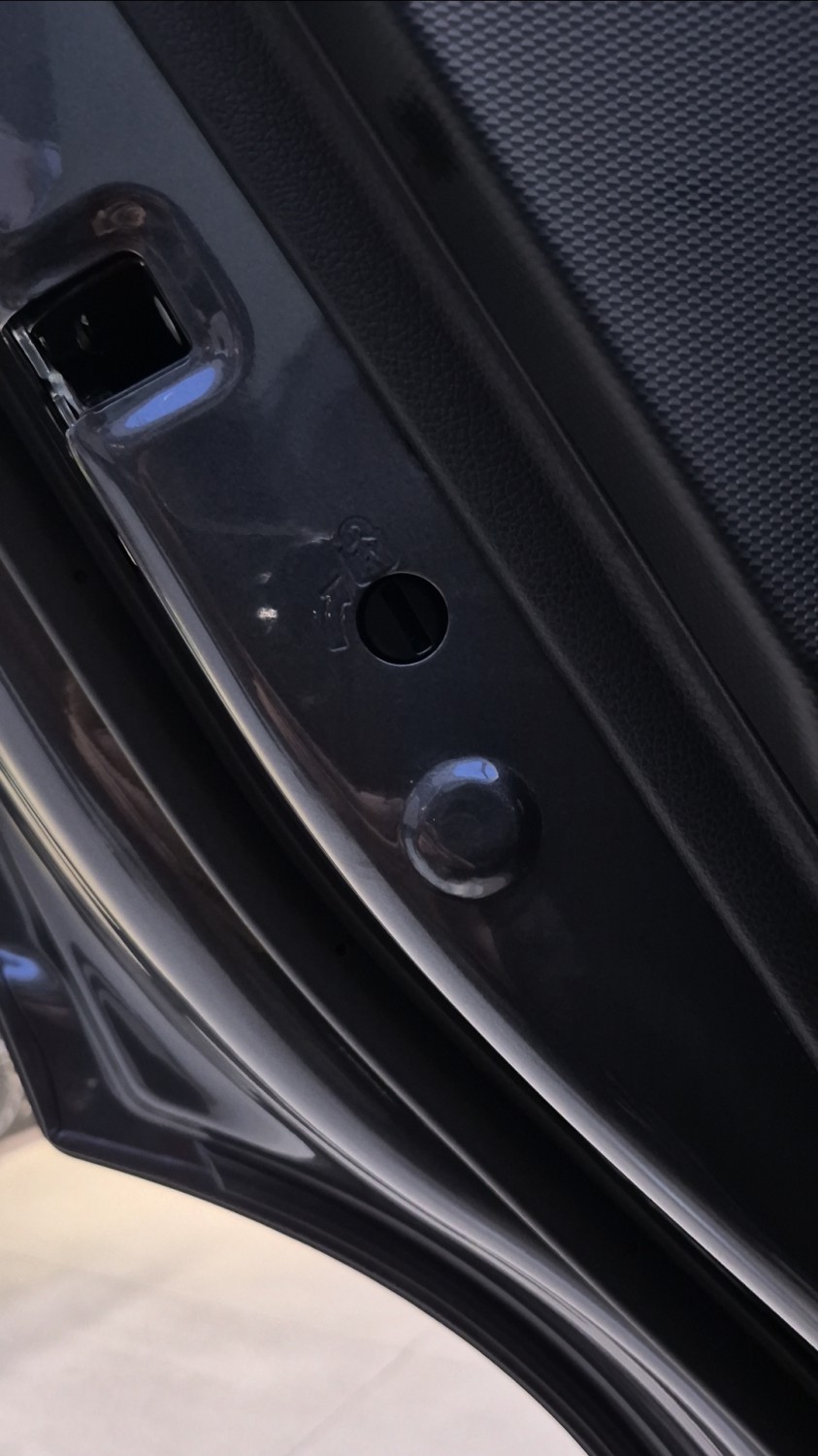 Pintu Mobil Baris Kedua Tak Bisa Dibuka? Bisa Gara-gara Ini!