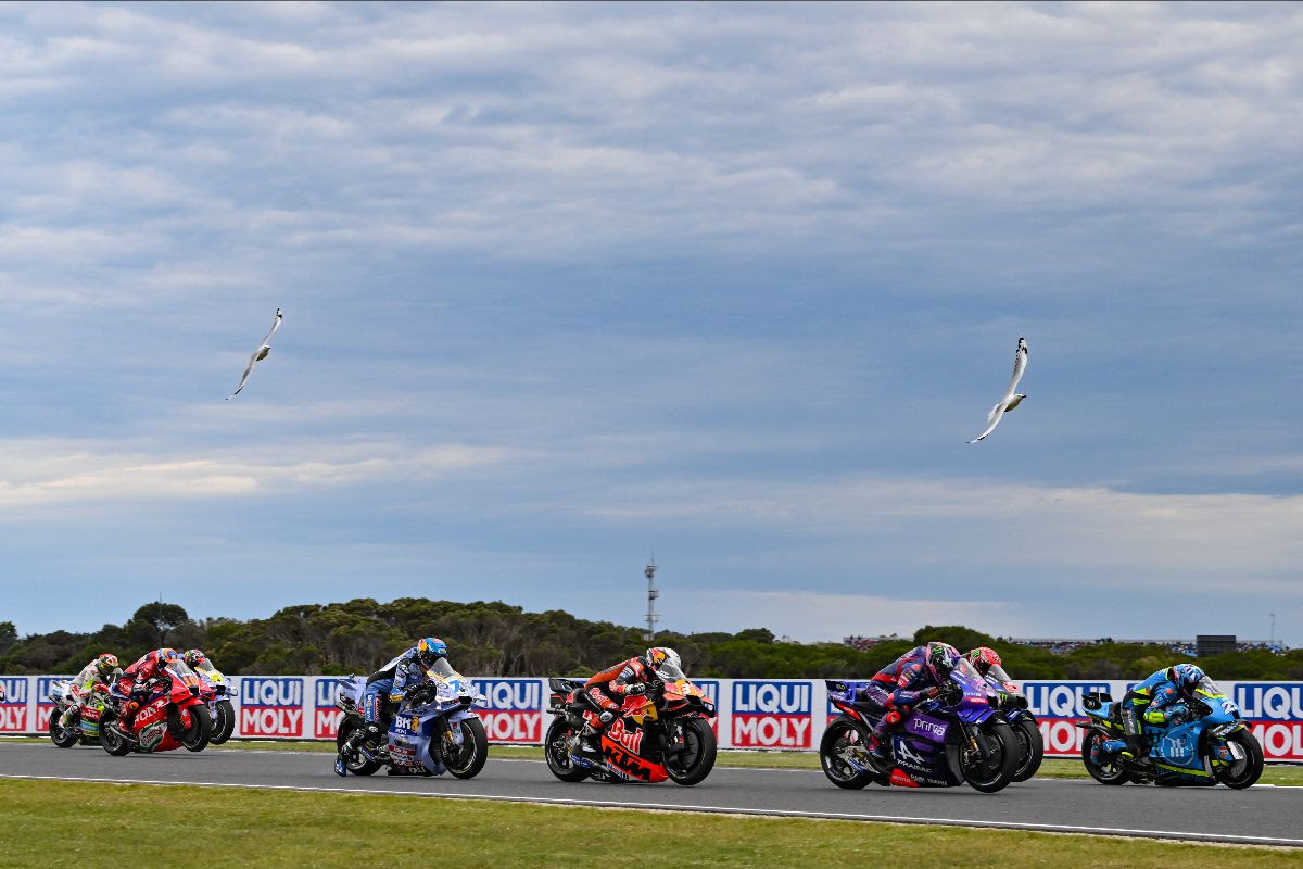 MotoGP Australia 2025 Berlangsung Ketat, Raul Fernandez Rebut Kemenangan Perdana