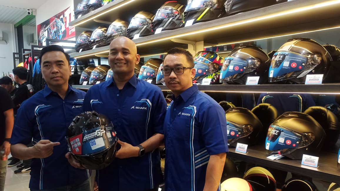 RD2 Moto Resmikan Outlet Pertama di Kelapa Gading, Jadi Dealer Helm Shark dan Apparel Prostreet