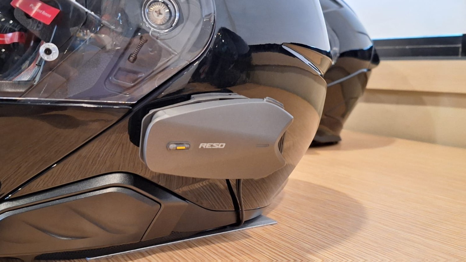 Bukan Soal Harga, Ini yang Menentukan Intercom Helm Aman Dipakai Saat Hujan