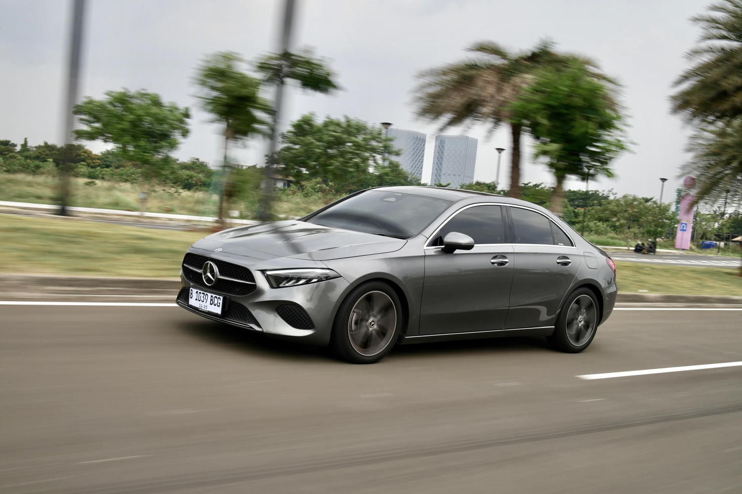 Punya Mesin Ringkas, Seirit Ini Konsumsi BBM Mercedes-Benz A200