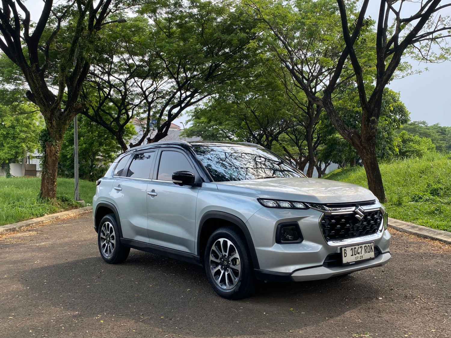 Suzuki , Suzuki Vitara, Suzuki Grand Vitara, Harga Suzuki Grand Vitara Naik per Maret 2026, Selisihnya Sampai Segini